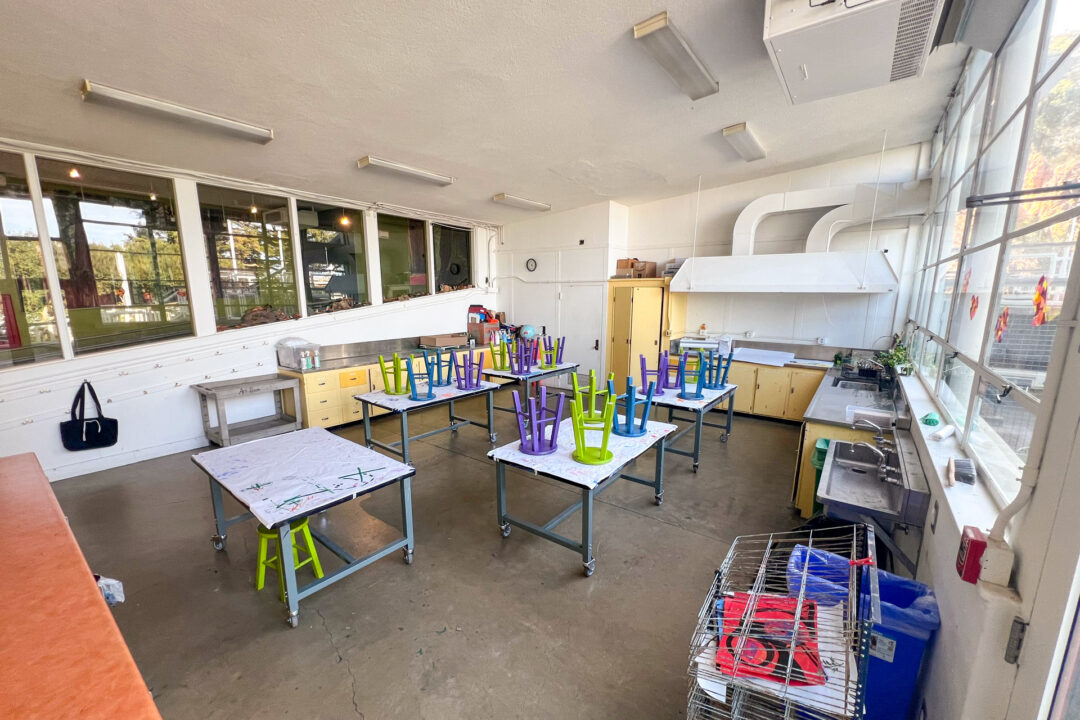 facilities-art-room